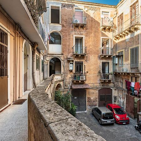 I Colori Di Lalla - 300 M Far From Castello Ursino Catania Ngoại thất bức ảnh