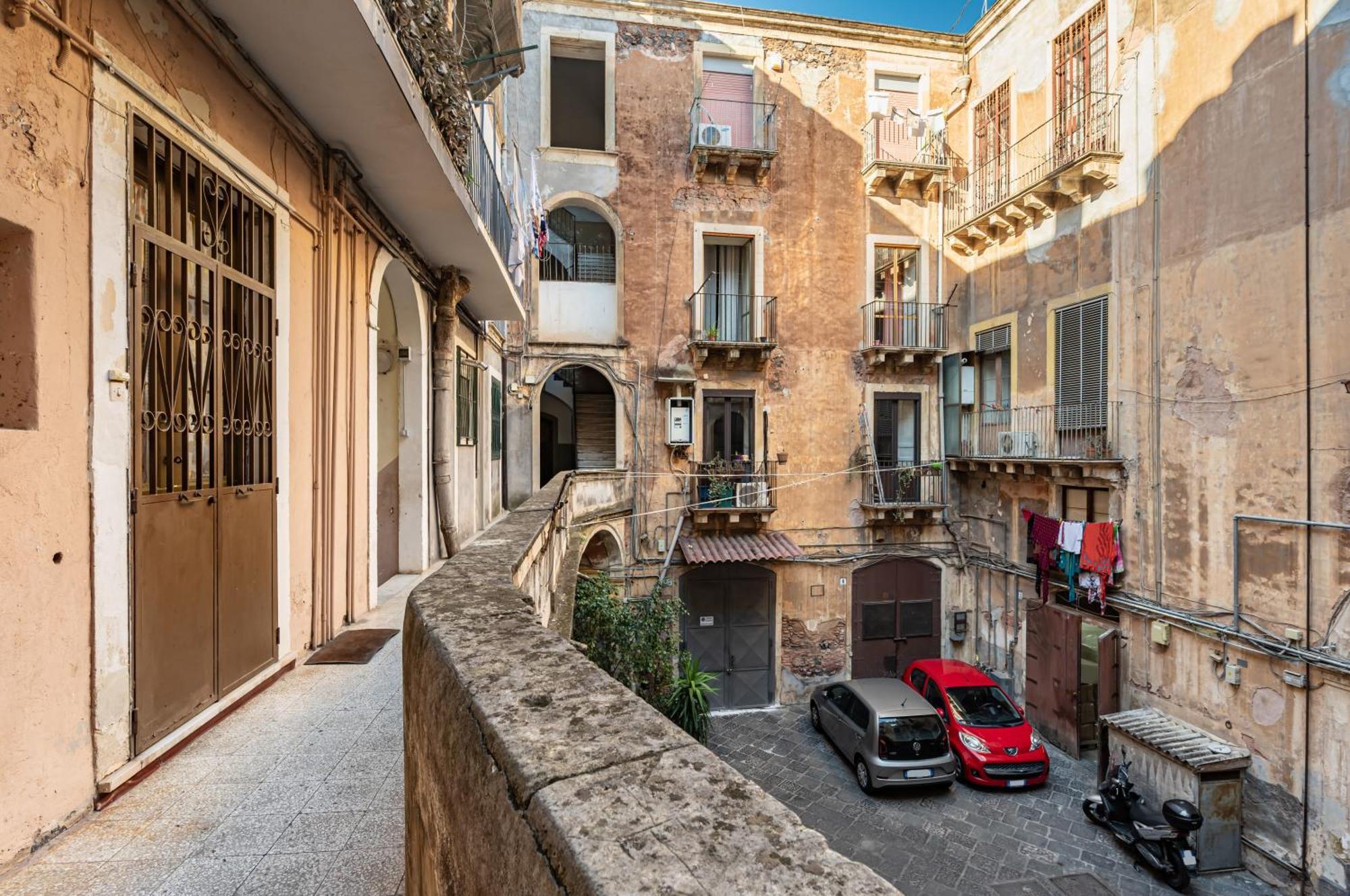 I Colori Di Lalla - 300 M Far From Castello Ursino Catania Ngoại thất bức ảnh